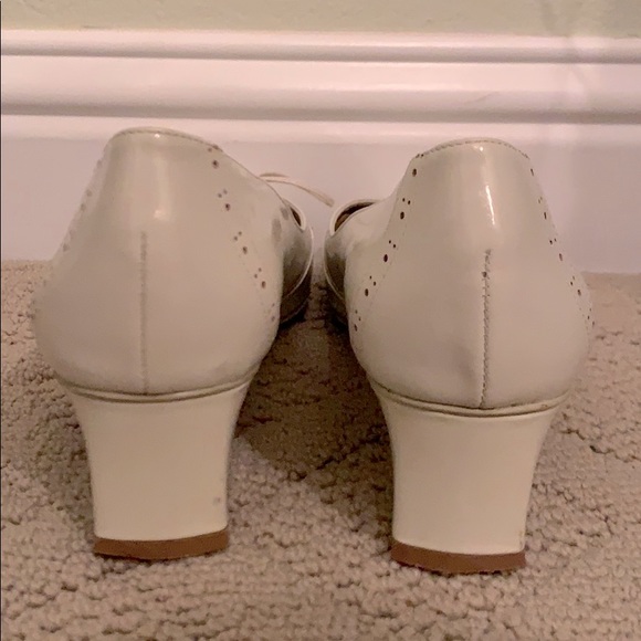 Marc Jacobs Cream Pump W 38.5 (US 8.5) - Picture 4 of 4